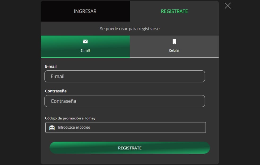Ventana para ingresar o registrarse con e-mail o celular en 3Reyes Casino